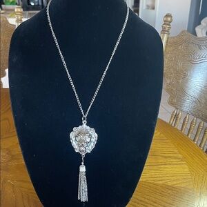 Elegant Silver Pendant Necklace